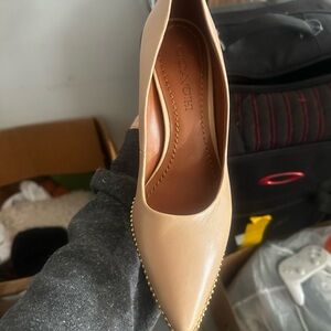 Coach Women's Tan Leather Pumps